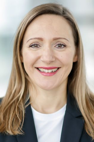 Jasmina Hostert