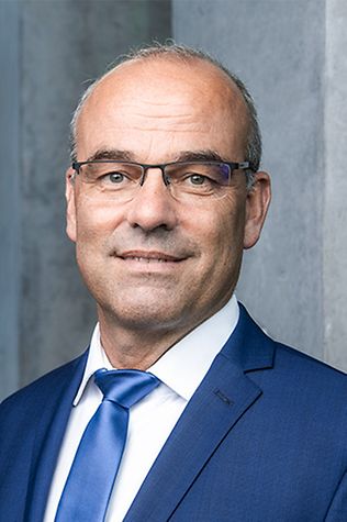 Dr. Rainer Rothfuß