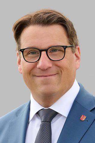 Dr. Oliver Vogt